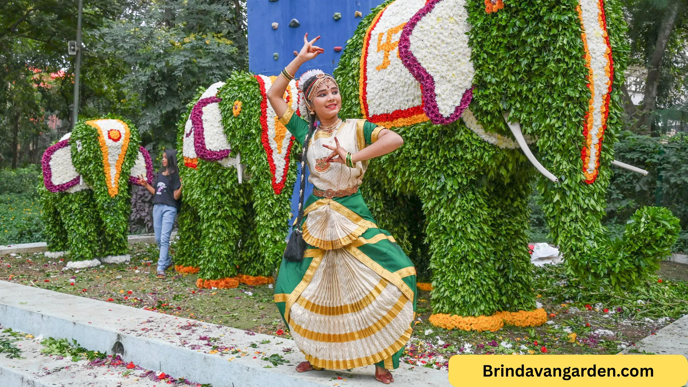 cubbon park flower show timings