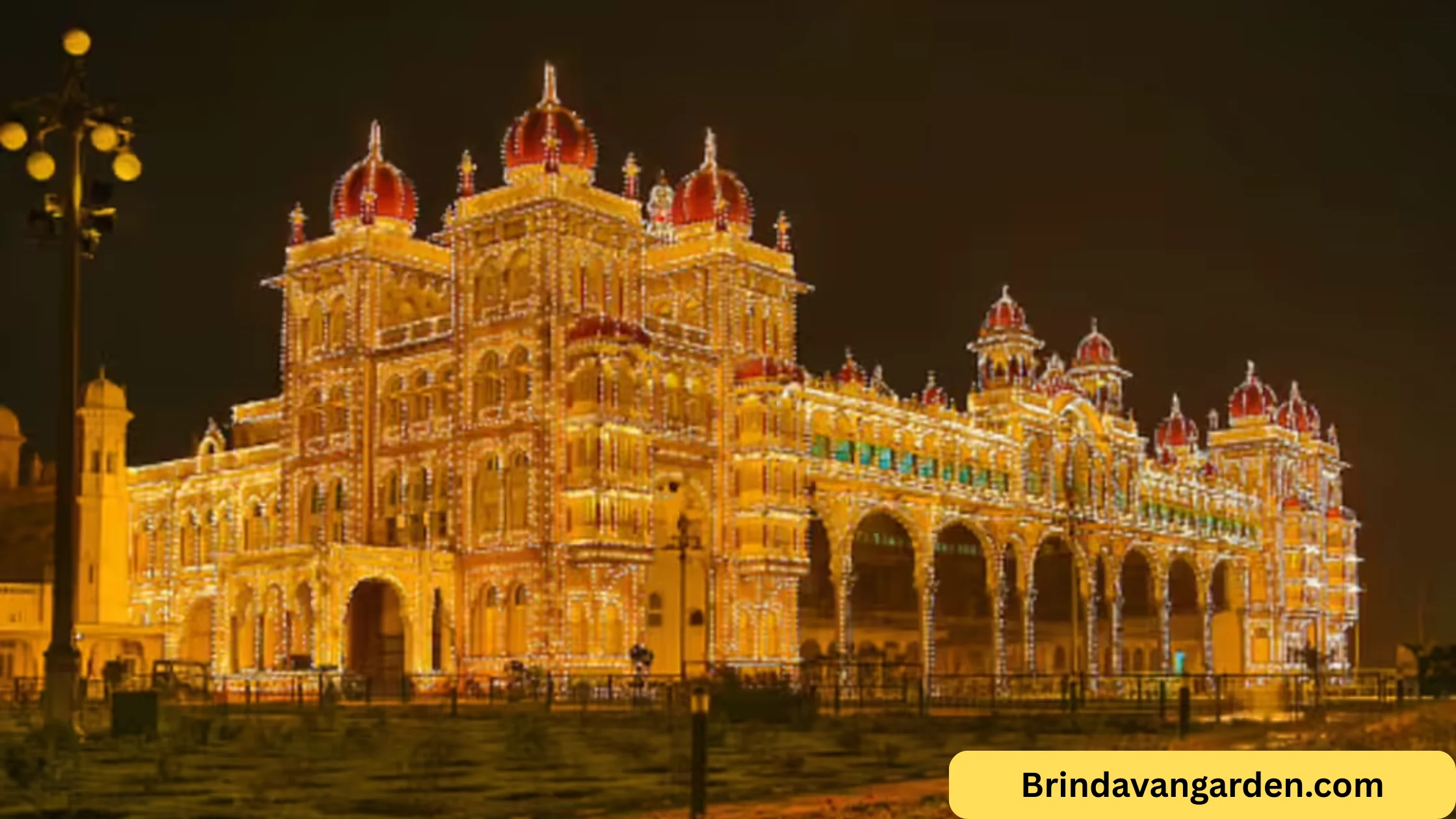mysore palace lighting time